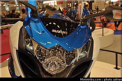 suzuki_009_salon_de_la_moto_paris_2011.jpg