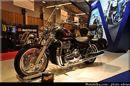 triumph_013_salon_de_la_moto_paris_2011.jpg