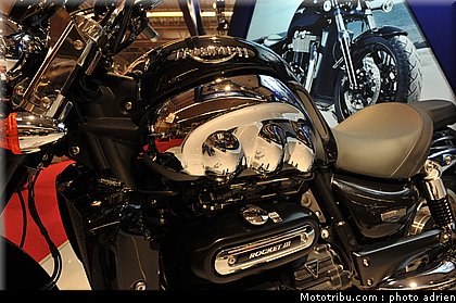 triumph_014_salon_de_la_moto_paris_2011.jpg
