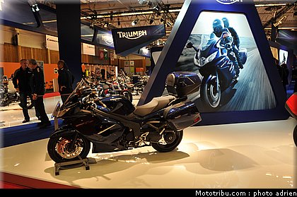 triumph_015_salon_de_la_moto_paris_2011.jpg