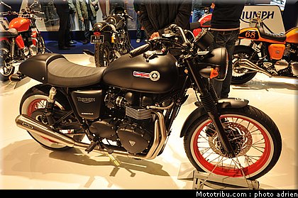 triumph_019_salon_de_la_moto_paris_2011.jpg