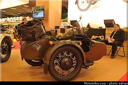 ural_002_salon_de_la_moto_paris_2011.jpg