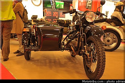 ural_004_salon_de_la_moto_paris_2011.jpg