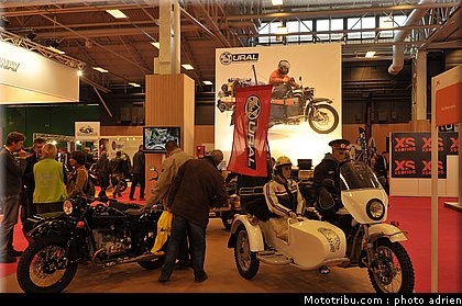 ural_007_salon_de_la_moto_paris_2011.jpg