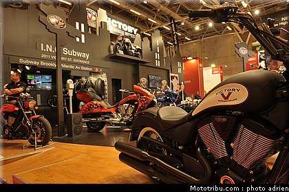 victory_009_salon_de_la_moto_paris_2011.jpg