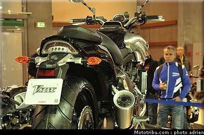 yamaha_008_salon_de_la_moto_paris_2011.jpg