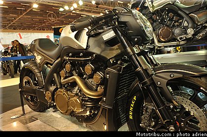 yamaha_012_salon_de_la_moto_paris_2011.jpg