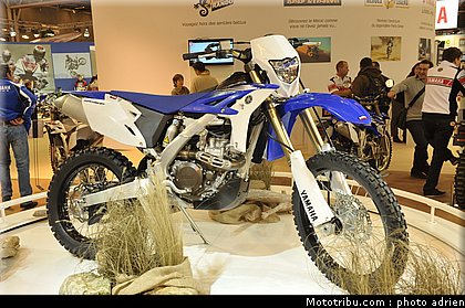 yamaha_032_salon_de_la_moto_paris_2011.jpg
