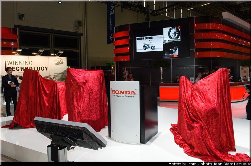 honda_01_salon_intermot_cologne_2012