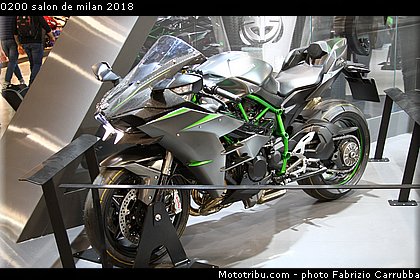 0200 salon de milan 2018.JPG