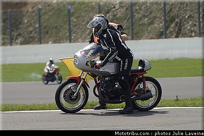 bikers_classics_parade_10_2010.JPG