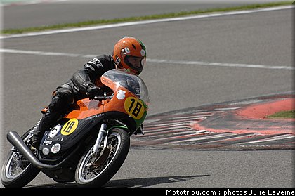 bikers_classics_parade_15_2010.JPG