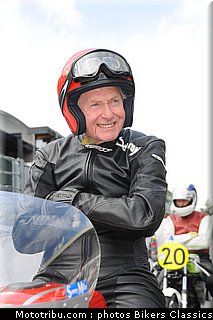 bikers_classics_parade_10_2010.jpg
