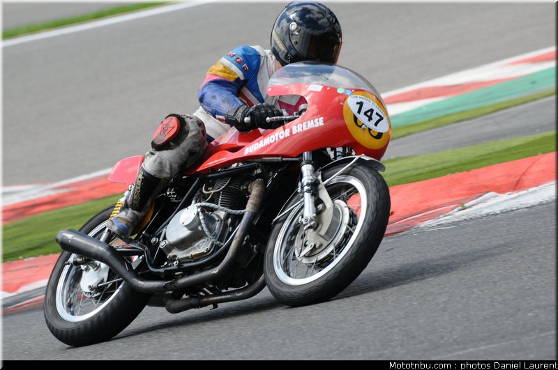 bikers_classics_moto_spa_francorchamps_2011_045