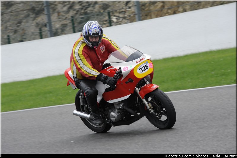 bikers_classics_moto_spa_francorchamps_2011_114