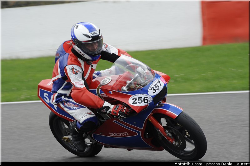 bikers_classics_moto_spa_francorchamps_2011_119