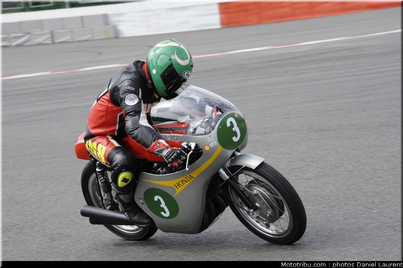 bikers_classics_moto_spa_francorchamps_2011_128
