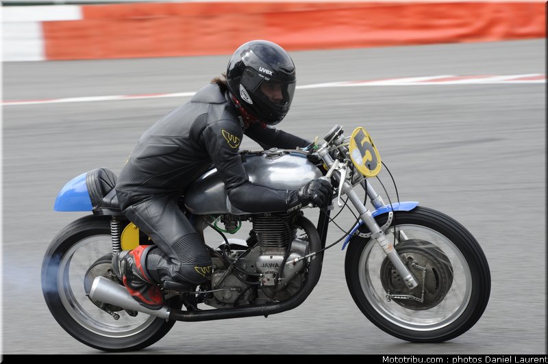 bikers_classics_moto_spa_francorchamps_2011_129