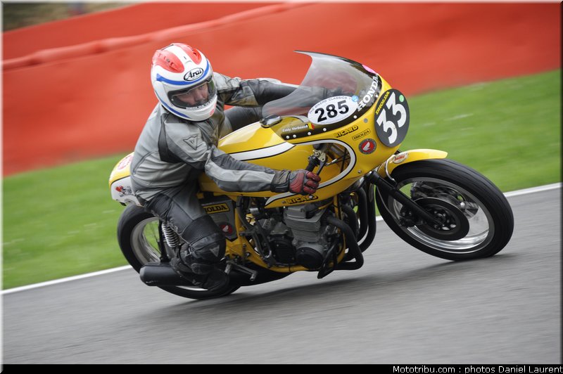 bikers_classics_moto_spa_francorchamps_2011_160