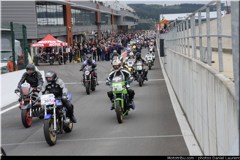 bikers_classics_paddock_spa_francorchamps_2011_005