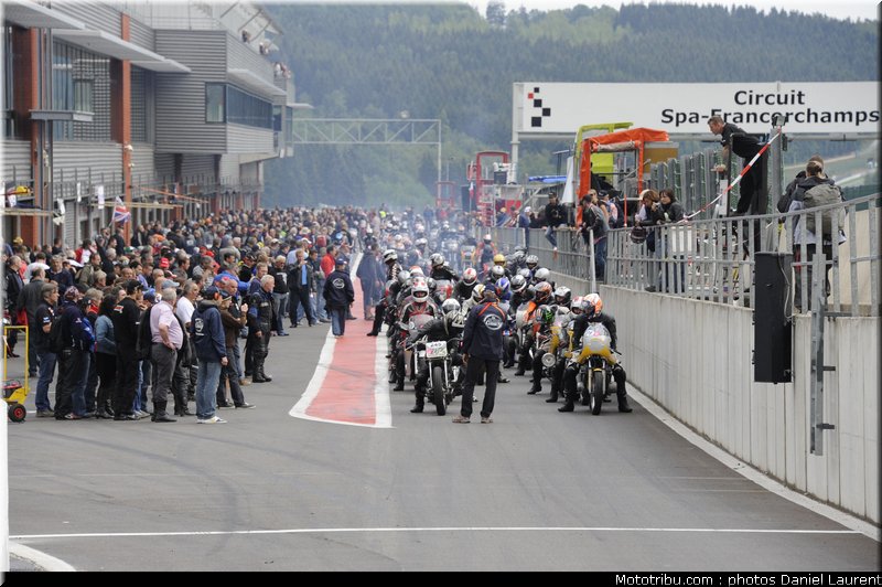 bikers_classics_paddock_spa_francorchamps_2011_006