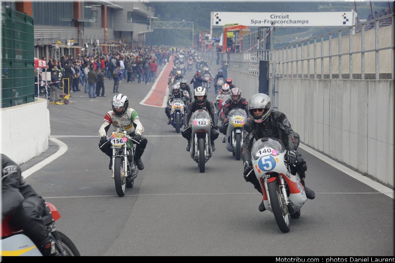 bikers_classics_paddock_spa_francorchamps_2011_030