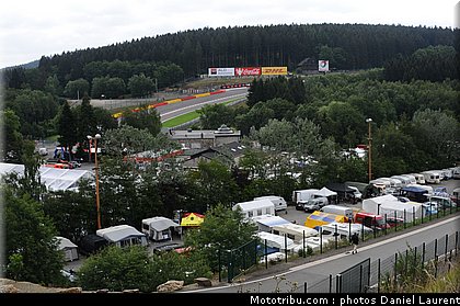 bikers_classics_paddock_spa_francorchamps_2011_009.JPG