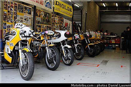 bikers_classics_paddock_spa_francorchamps_2011_015.JPG