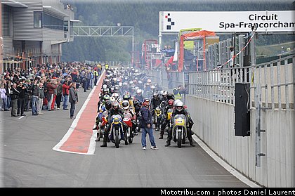 bikers_classics_paddock_spa_francorchamps_2011_029.JPG
