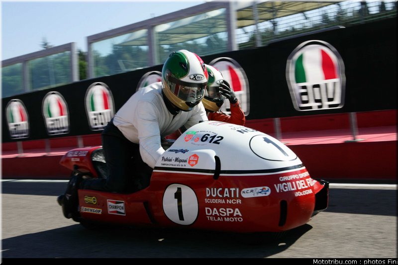 side_car_082_200_miglia_imola_revival_2011