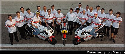 005_yamaha_team2005.jpg