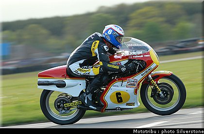 suzuki_steve_parrish_1_rg500_1977.jpg