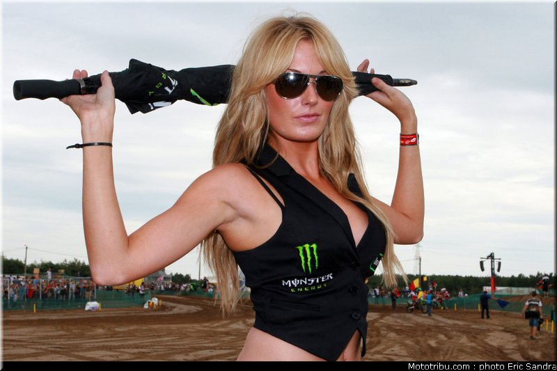 mondial_mx_pit_babes_3_belgique_2010