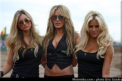 mondial_mx_pit_babes_1_belgique_2010.jpg