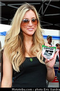 mondial_mx_pit_babes_5_belgique_2010.jpg