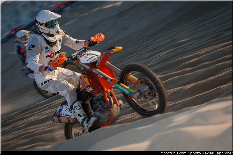 avez_001_beach_cross_berck_sur_mer_2011