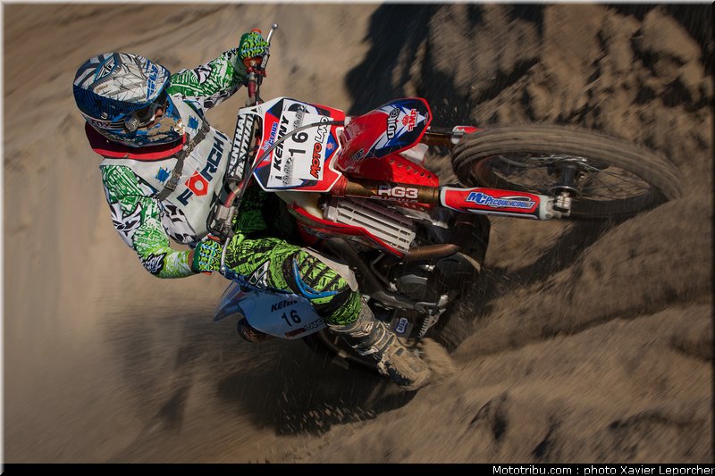 claus_001_beach_cross_berck_sur_mer_2011