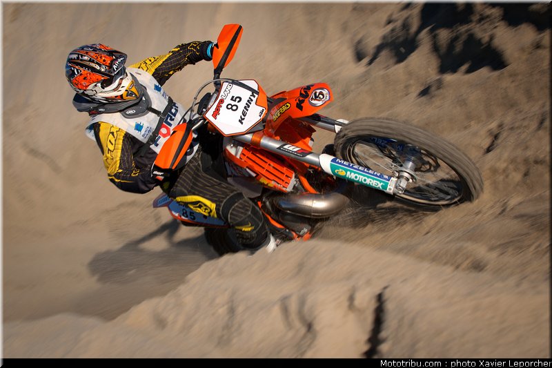 depret_001_beach_cross_berck_sur_mer_2011