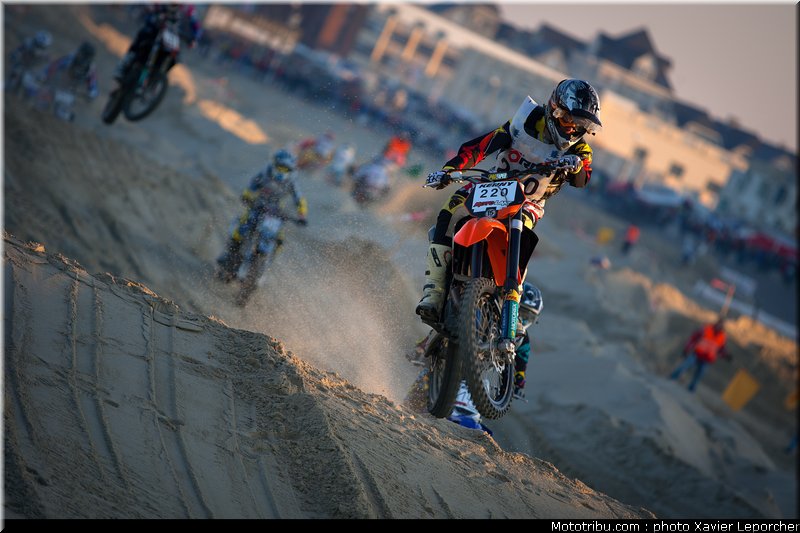 dobremetz_001_beach_cross_berck_sur_mer_2011