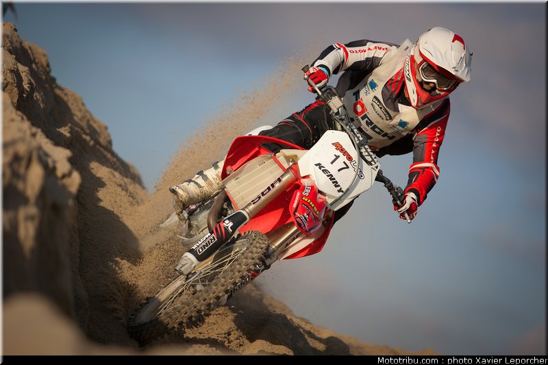 gembala_003_beach_cross_berck_sur_mer_2011