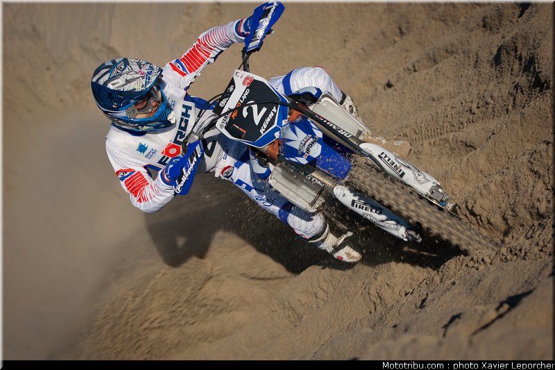 mousse_002_beach_cross_berck_sur_mer_2011
