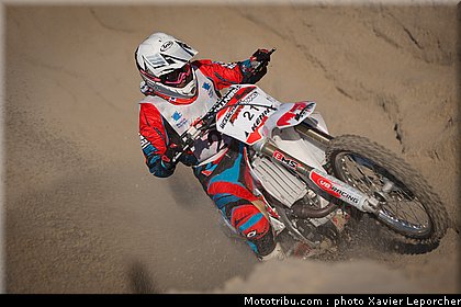blanchard_001_beach_cross_berck_sur_mer_2011.jpg