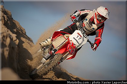 gembala_003_beach_cross_berck_sur_mer_2011.jpg