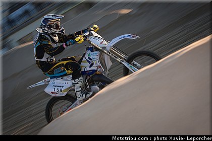 guilbert_001_beach_cross_berck_sur_mer_2011.jpg