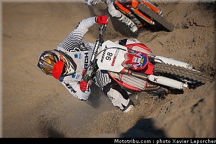 lahousse_001_beach_cross_berck_sur_mer_2011.jpg