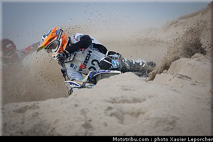leroy_001_beach_cross_berck_sur_mer_2011.jpg