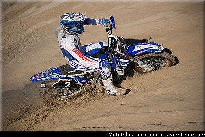 mousse_001_beach_cross_berck_sur_mer_2011.jpg