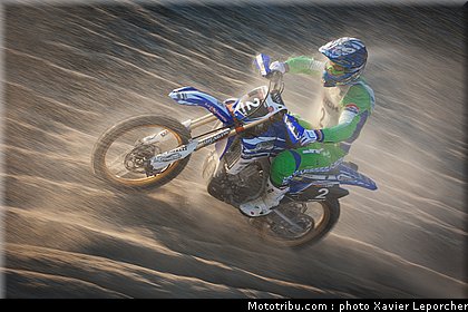 mousse_003_beach_cross_berck_sur_mer_2011.jpg