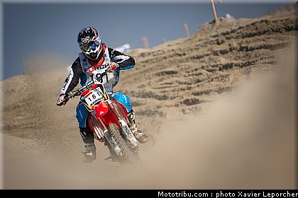 pagnon_001_beach_cross_berck_sur_mer_2011.jpg