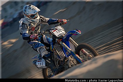 quenehen_001_beach_cross_berck_sur_mer_2011.jpg